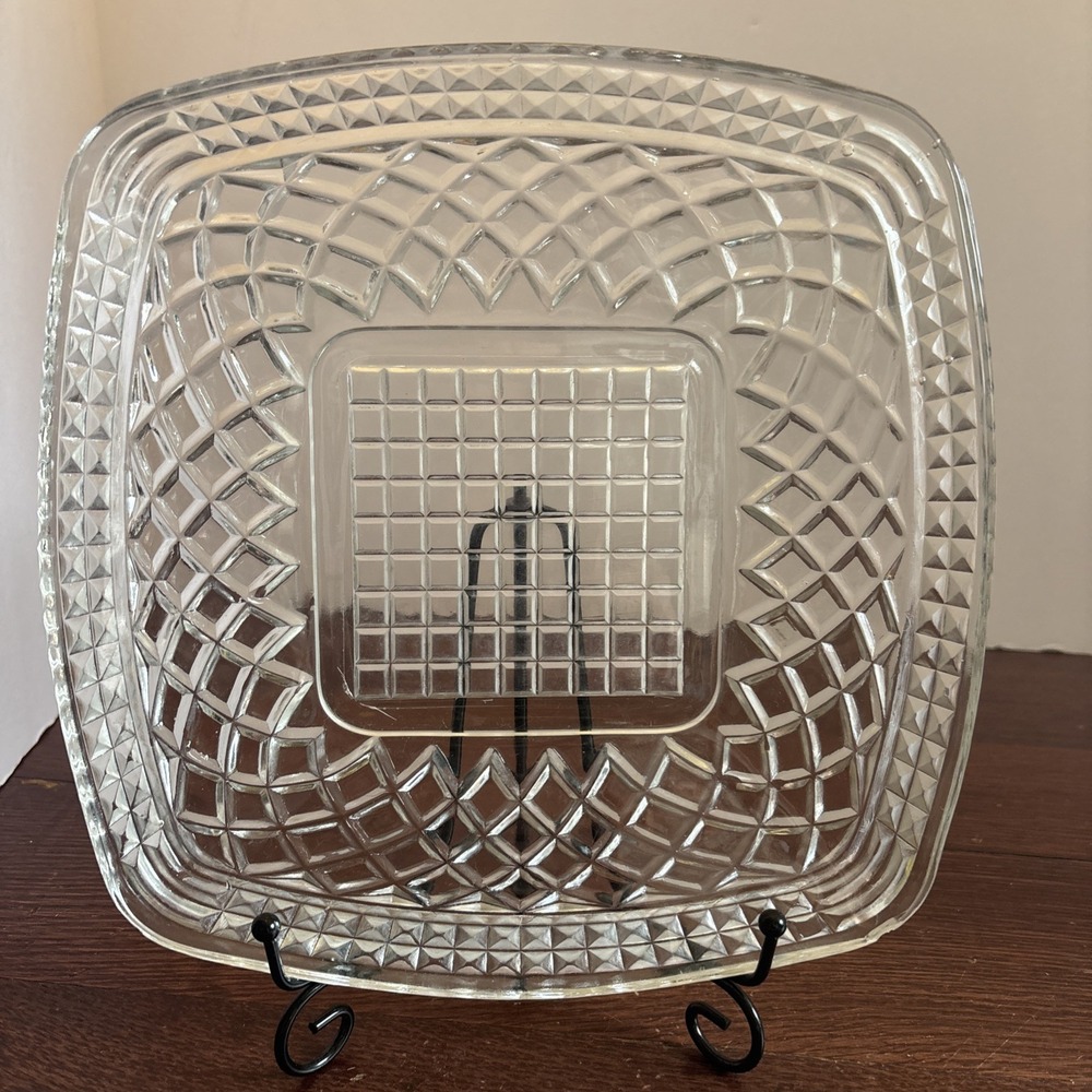 Vintage Federal Clear Glass Plate Diamond & Lattice Pattern 9.125" Square -Chip